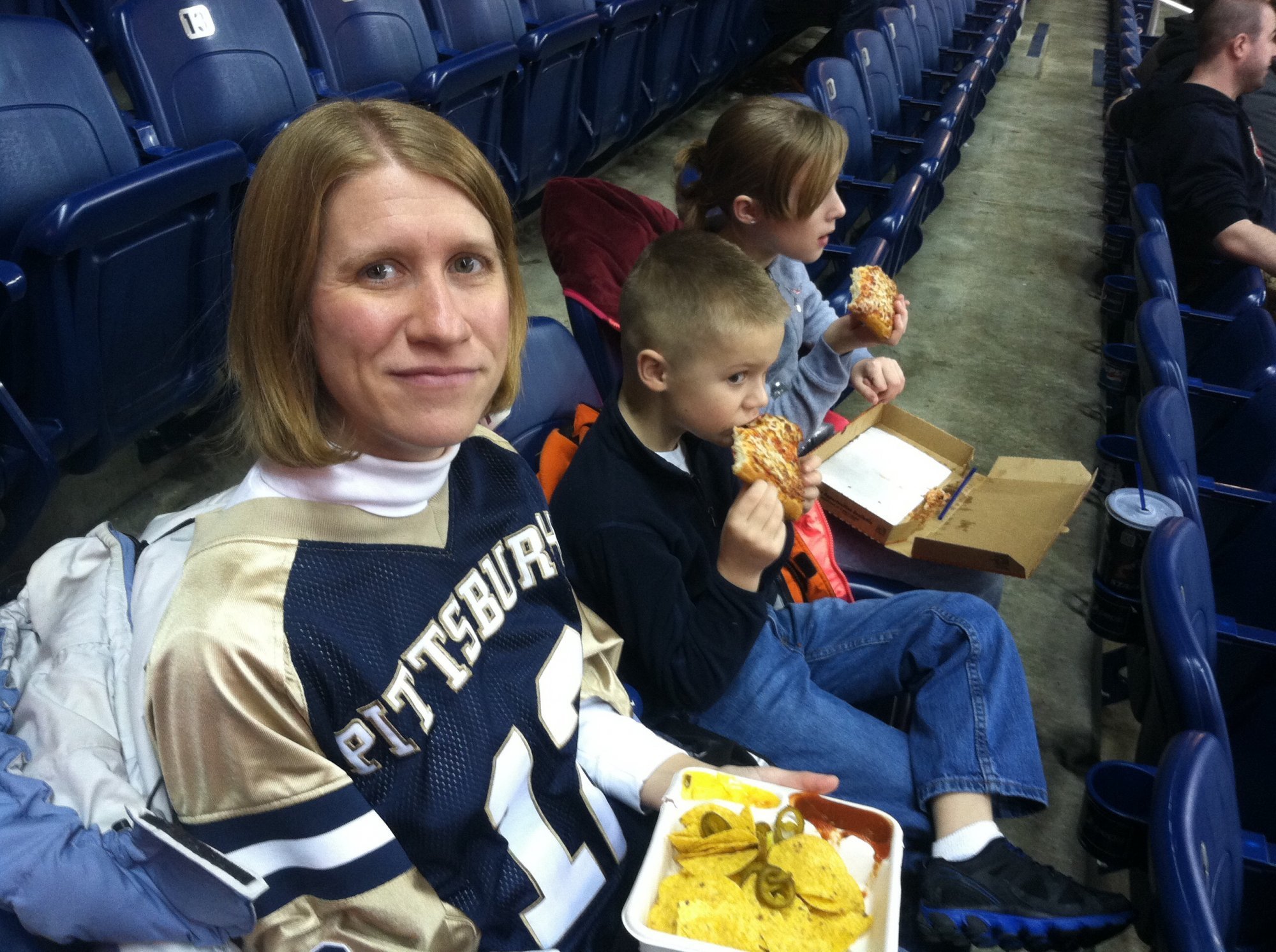 2013 Little Caesars Pizza Bowl - Pittsburgh Panthers vs Bowling Green Falcons - NCAA Football