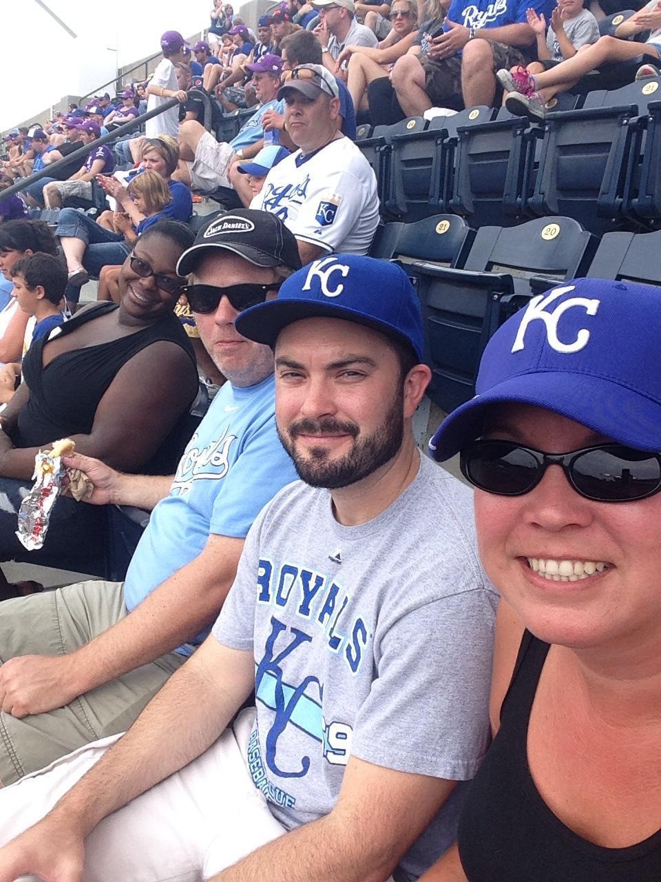 Kansas City Royals vs Los Angeles Angels - MLB - Day Game