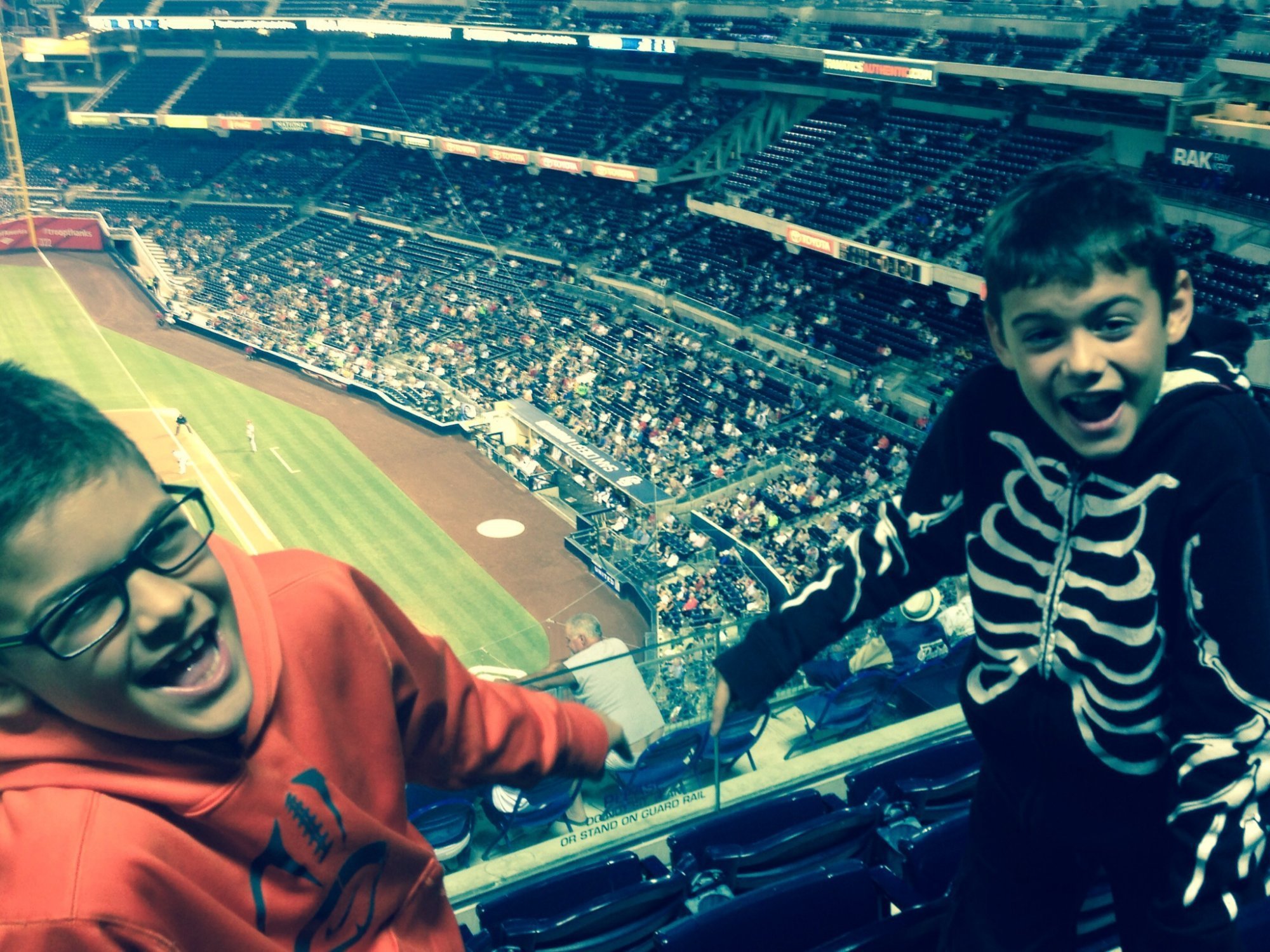 San Diego Padres vs Philadelphia Phillies - MLB