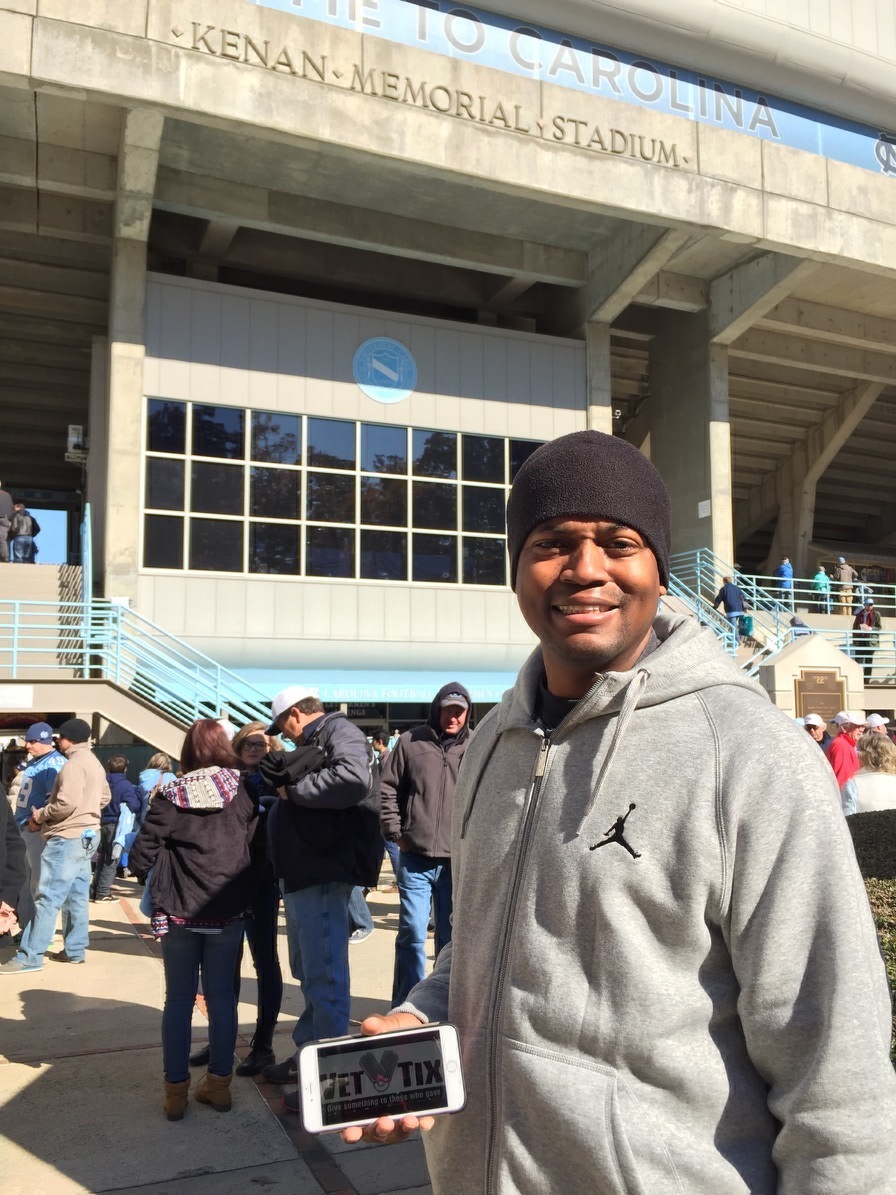 North Carolina Tar Heels vs University of Pittsburgh - NCAA Football