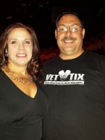 Brad Garrett's Comedy Club - Headliner Derek Richards - Friday Night
