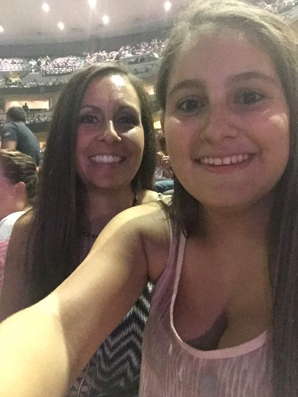 Brad Paisley - Crushin It World Tour