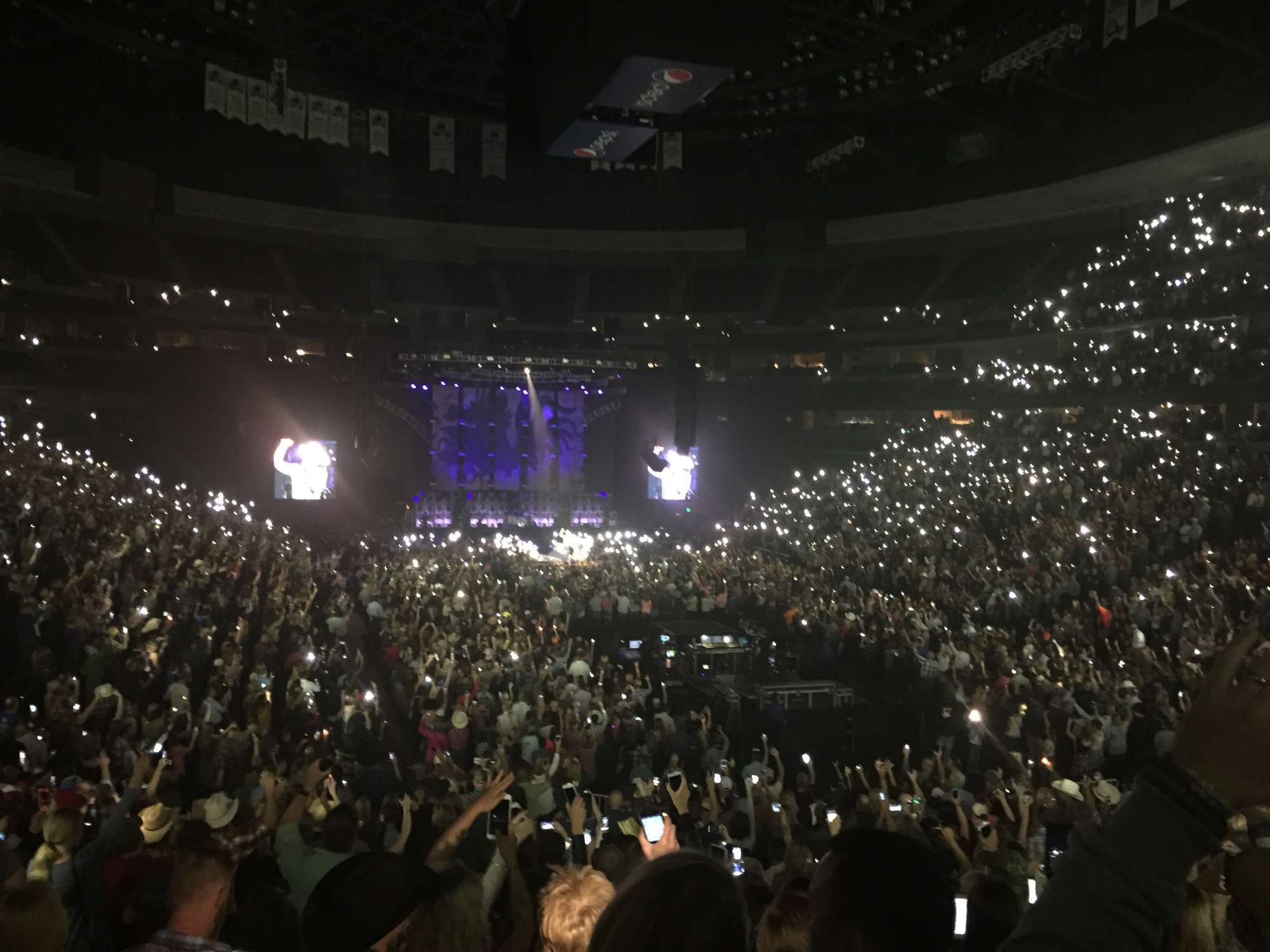 Brad Paisley - Crushin It World Tour