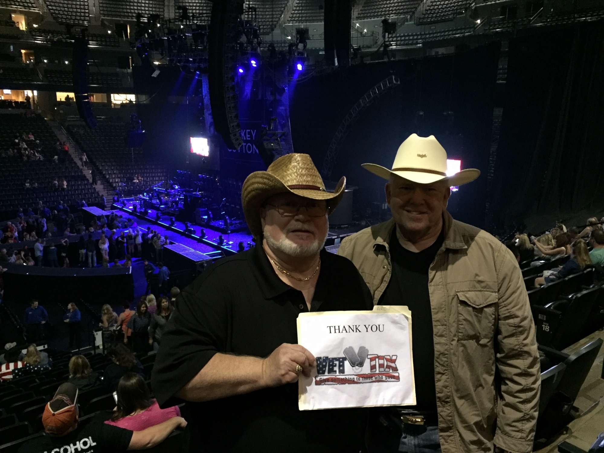 Brad Paisley - Crushin It World Tour