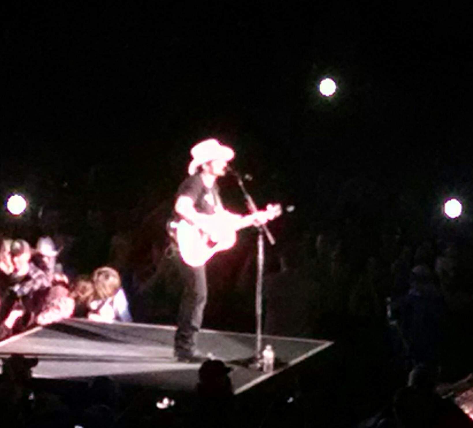 Brad Paisley - Crushin It World Tour