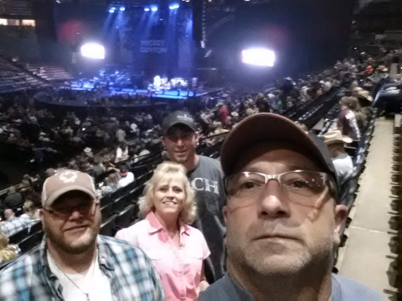 Brad Paisley - Crushin It World Tour