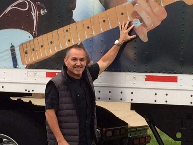 Brad Paisley - Crushin It World Tour