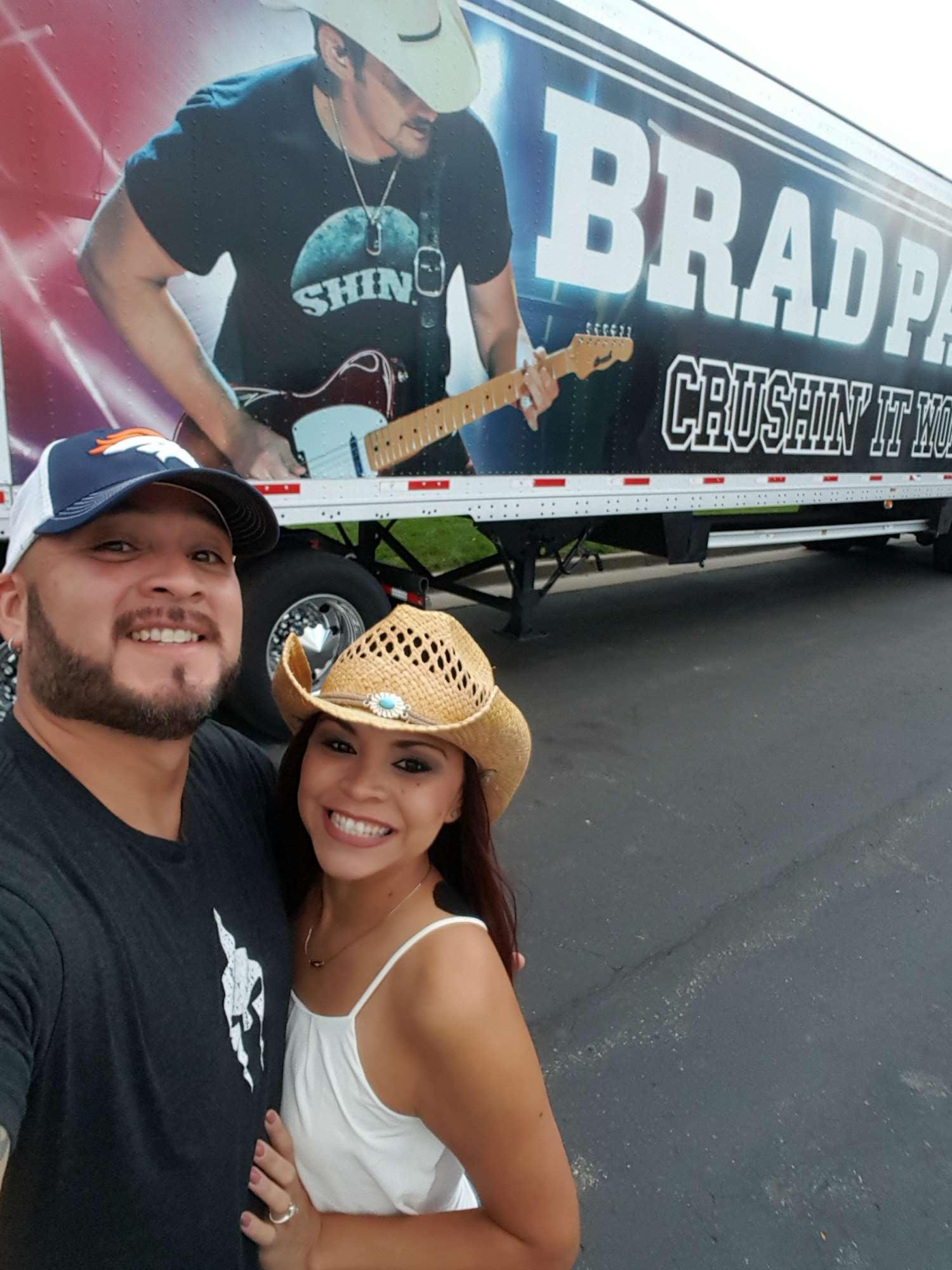 Brad Paisley - Crushin It World Tour