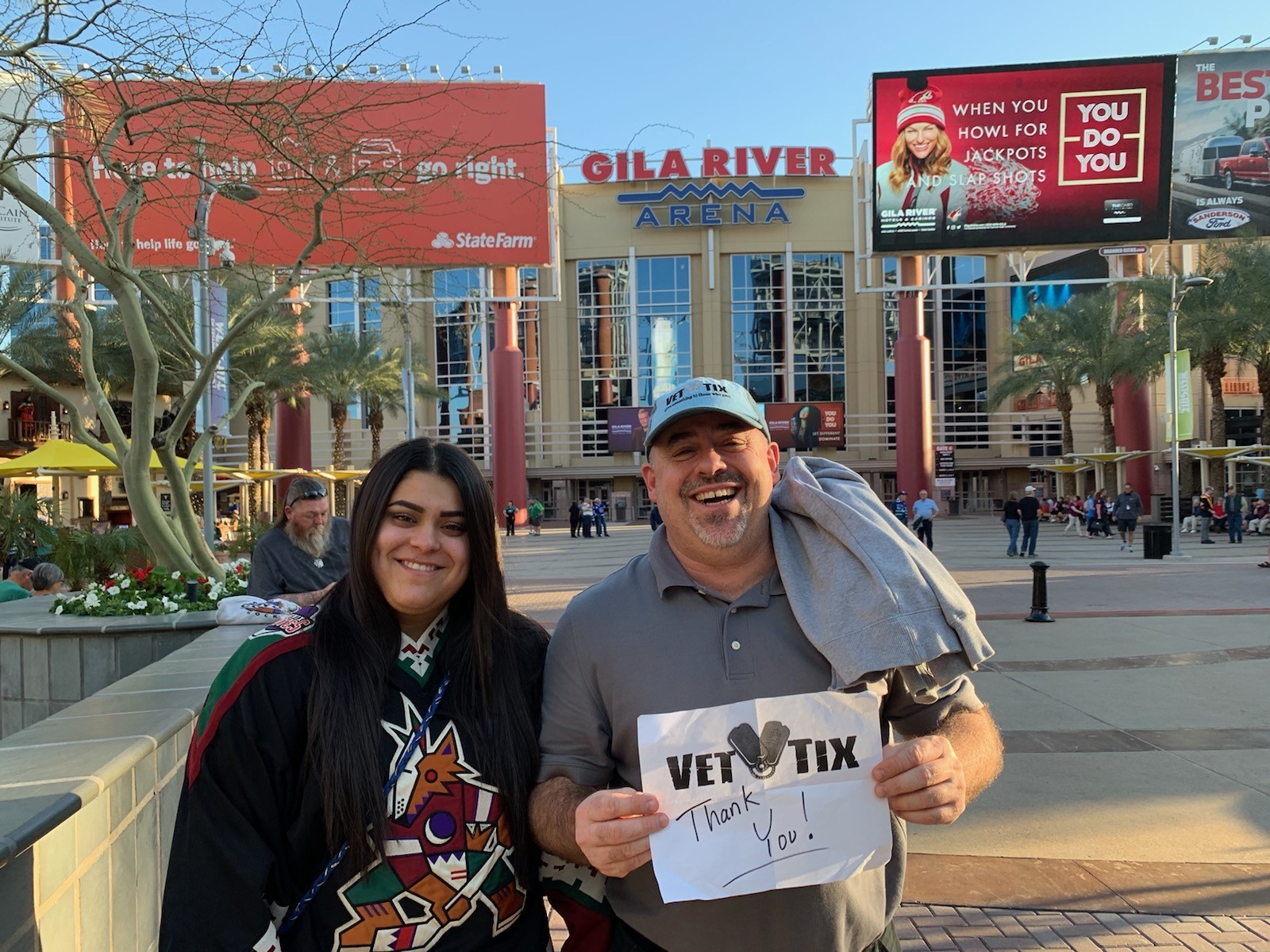 Arizona Coyotes vs. Vancouver Canucks - NHL