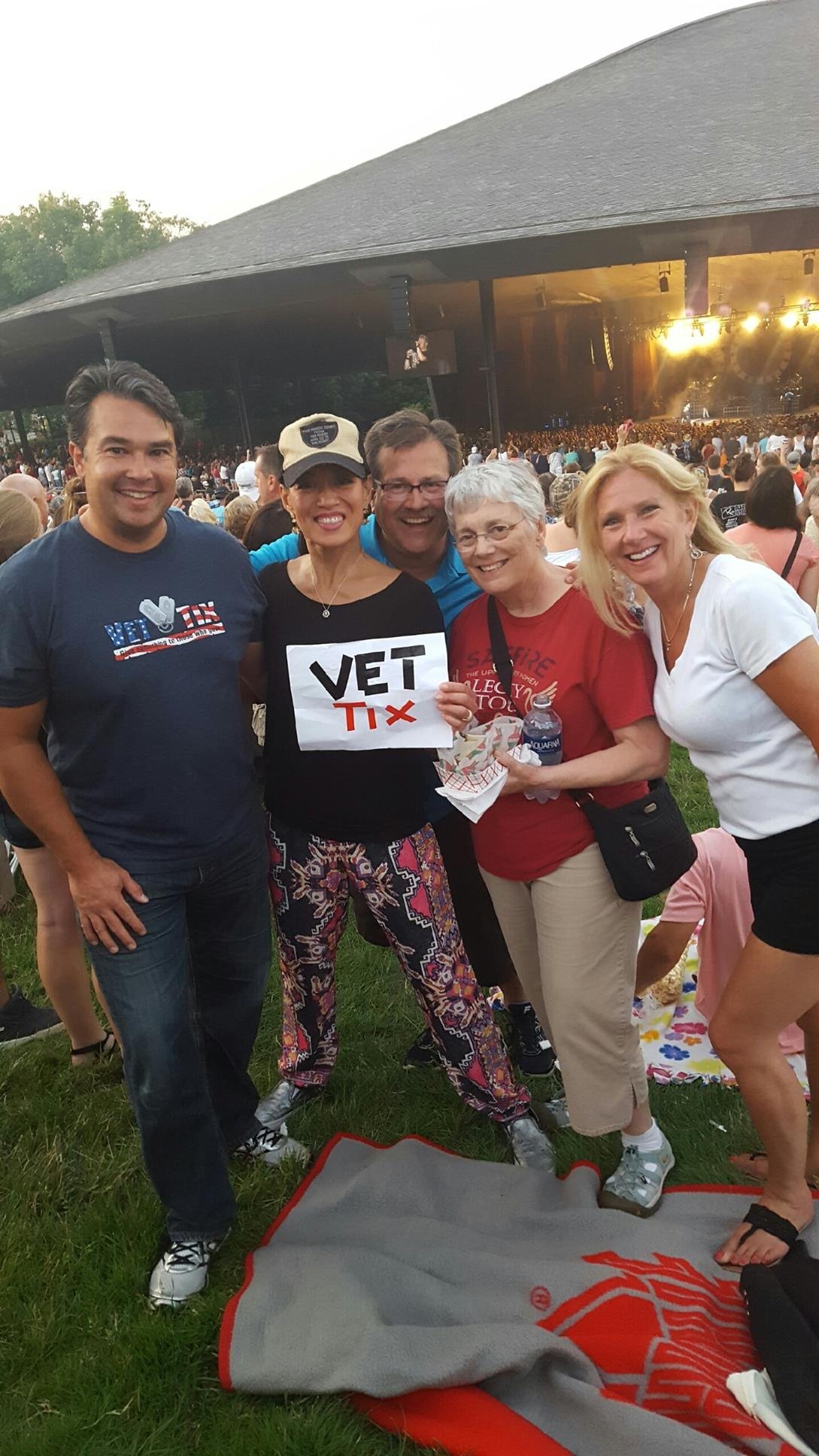 Rascal Flatts - Rhythm and Roots Tour With Special Guest Kelsea Ballerini and Chris Lane