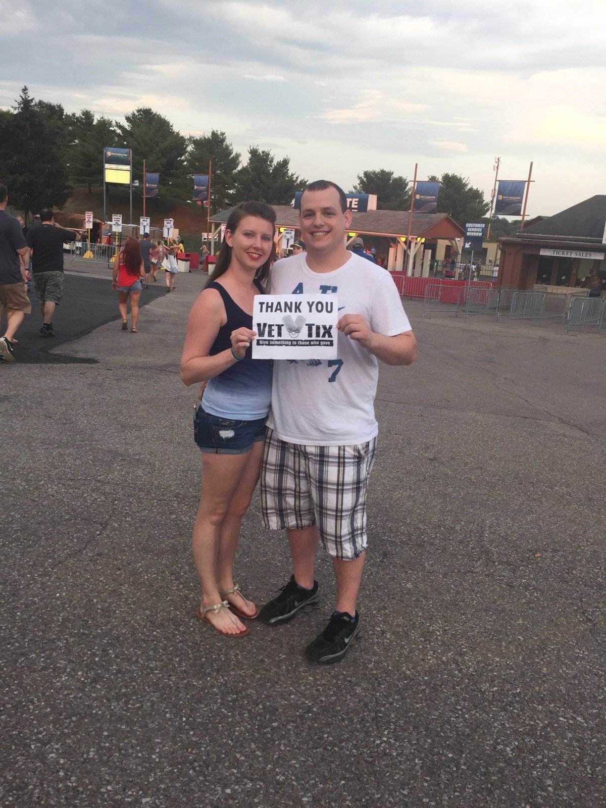 Brad Paisley: Life Amplified World Tour With Special Guest Tyler Farr, Maddie and Tae