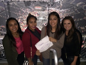 Carrie Underwood - the Storyteller Tour- Stories in the Round With Special Guest Easton Corbin and the Swon Brothers