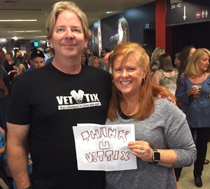 Carrie Underwood - the Storyteller Tour- Stories in the Round With Special Guest Easton Corbin and the Swon Brothers