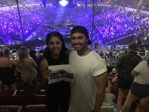 Carrie Underwood - the Storyteller Tour- Stories in the Round With Special Guest Easton Corbin and the Swon Brothers