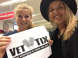 Carrie Underwood - the Storyteller Tour- Stories in the Round With Special Guest Easton Corbin and the Swon Brothers