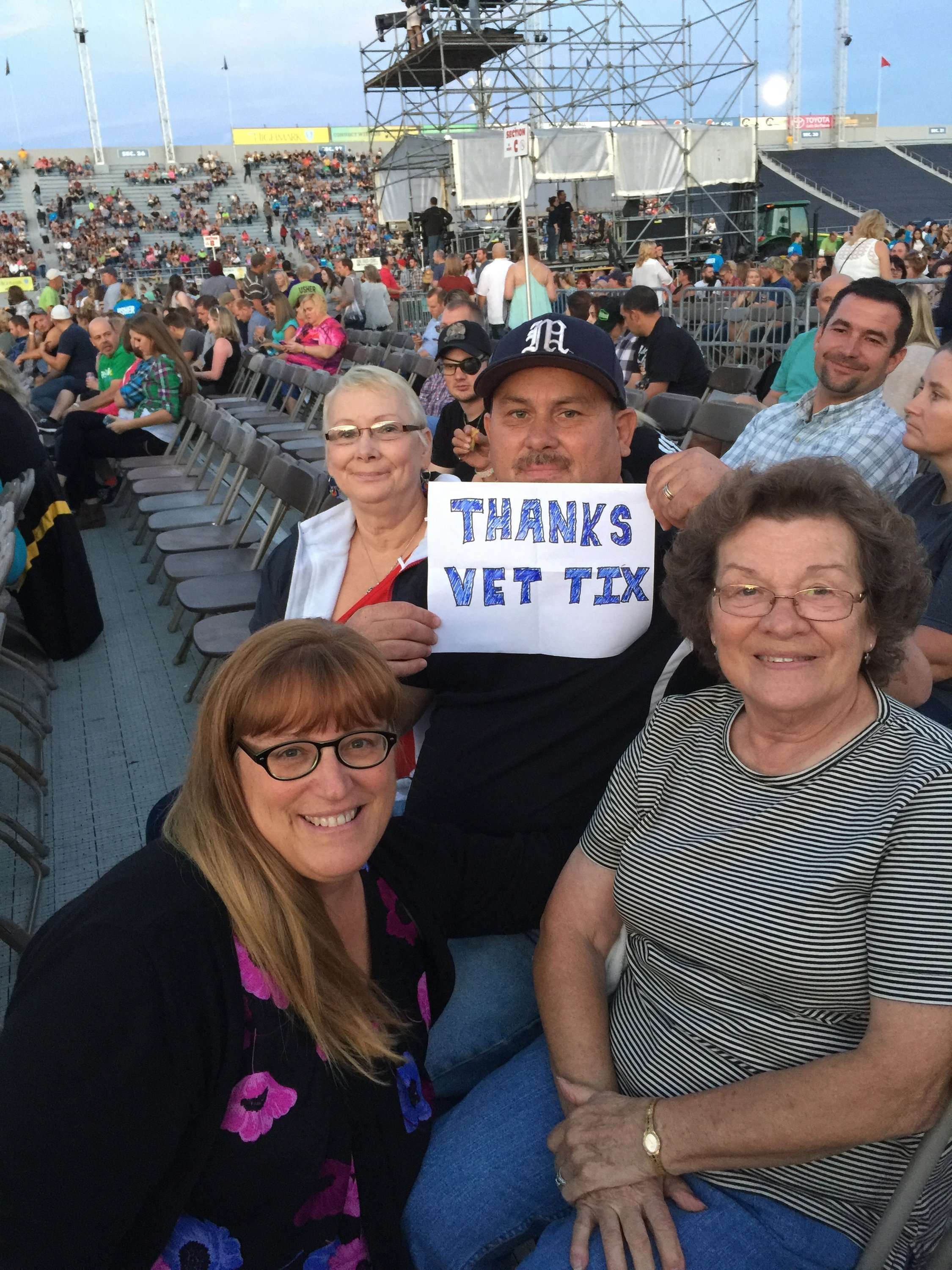 Jason Aldean: Six String Circus Tour 2016