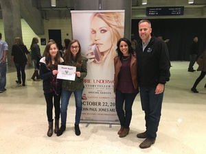 Carrie Underwood - the Storyteller Tour- Stories in the Round With Special Guest Easton Corbin and the Swon Brothers