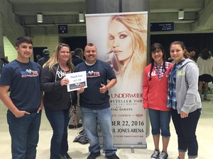 Carrie Underwood - the Storyteller Tour- Stories in the Round With Special Guest Easton Corbin and the Swon Brothers