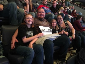 Carrie Underwood - the Storyteller Tour- Stories in the Round With Special Guest Easton Corbin and the Swon Brothers