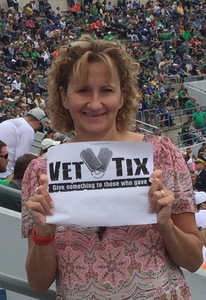 dawn attended Notre Dame Fighting Irish vs. University of Miami - NCAA Football on Oct 29th 2016 via VetTix 