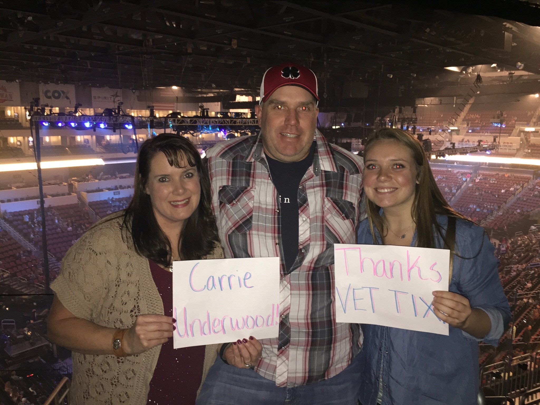 Carrie Underwood - the Storyteller Tour- Stories in the Round With Special Guest Easton Corbin and the Swon Brothers
