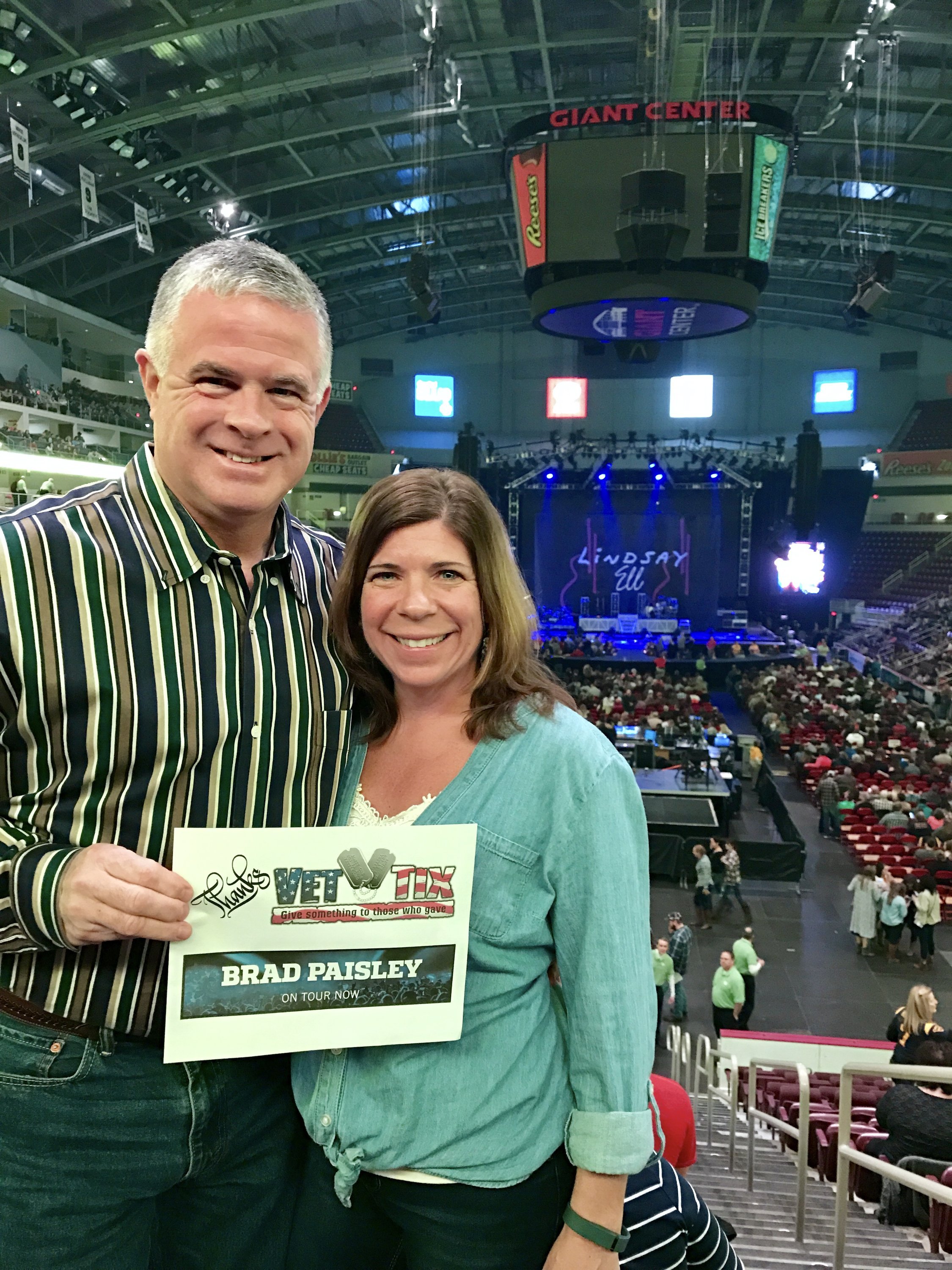 Brad Paisley - Life Amplified World Tour With Special Guest Chase Bryant and Rising-star Lindsay Ell