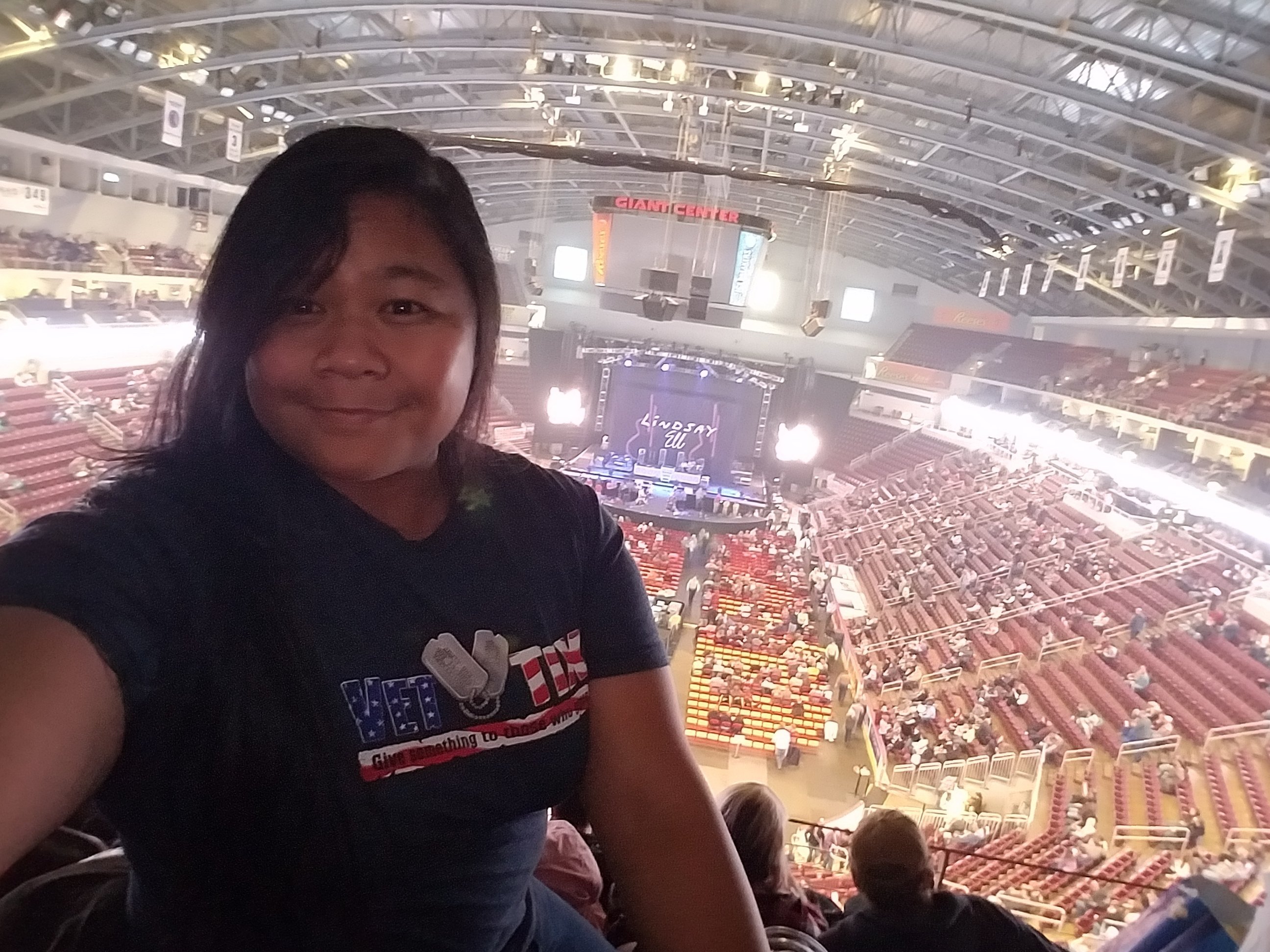 Brad Paisley - Life Amplified World Tour With Special Guest Chase Bryant and Rising-star Lindsay Ell