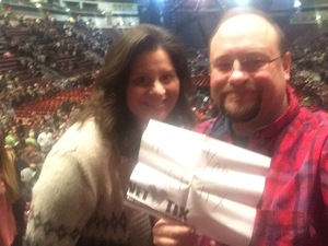 Brad Paisley - Life Amplified World Tour With Special Guest Chase Bryant and Rising-star Lindsay Ell