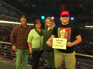 Brad Paisley - Life Amplified World Tour With Special Guest Chase Bryant and Rising-star Lindsay Ell