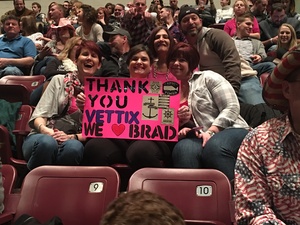 Brad Paisley - Life Amplified World Tour With Special Guest Chase Bryant and Rising-star Lindsay Ell