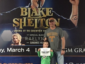 Blake Shelton - Doing It to Country Songs Tour - MGM Grand Garden Arena