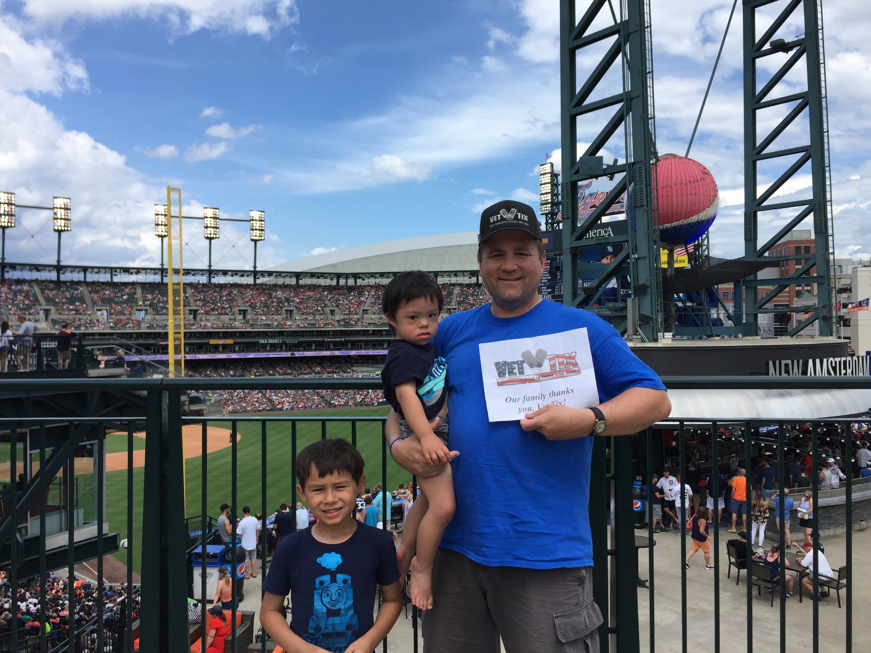 Tigers, Rays wear blue for prostate cancer