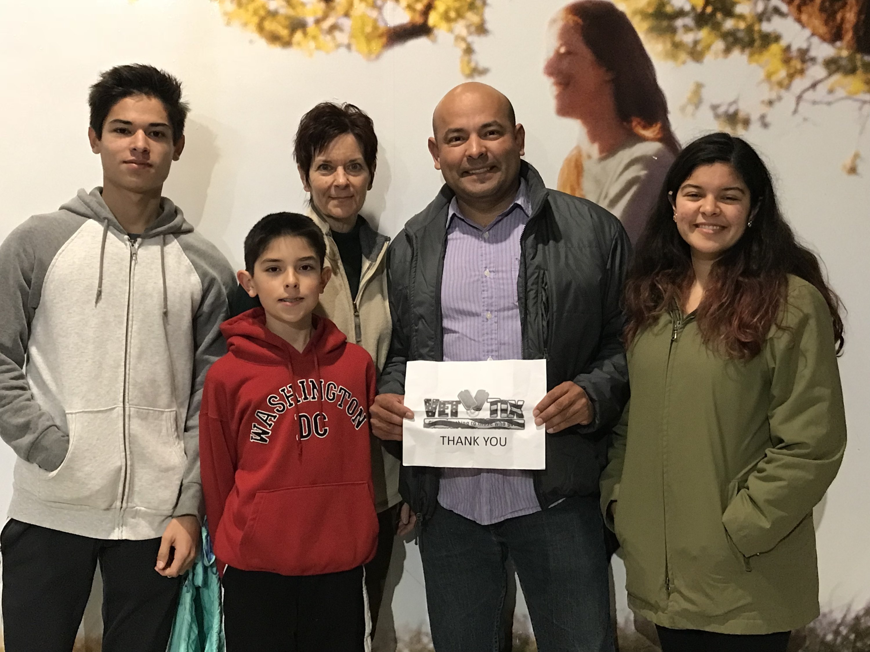 Cirque Holiday Musica Presents Believe