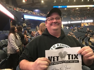 Kevin attended Brad Paisley - Weekend Warrior World Tour With Dustin Lynch, Chase Bryant and Lindsay Ell on Feb 24th 2018 via VetTix 
