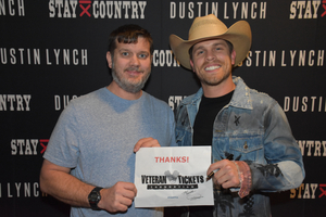 Brad Paisley - Weekend Warrior World Tour With Dustin Lynch, Chase Bryant and Lindsay Ell