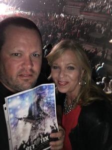 Brad Paisley - Weekend Warrior World Tour With Dustin Lynch, Chase Bryant and Lindsay Ell