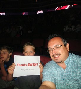 Arizona Coyotes vs. Los Angeles Kings - NHL