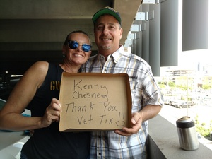 Kenny Chesney: Trip Around the Sun Tour - Country