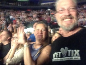 Live Nation Presents Journey / Def Leppard