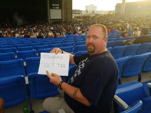 Weezer / Pixies - Reserved Seats
