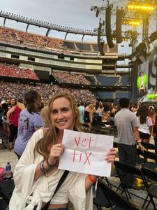 howard attended Taylor Swift Reputation Stadium Tour on Jul 28th 2018 via VetTix 
