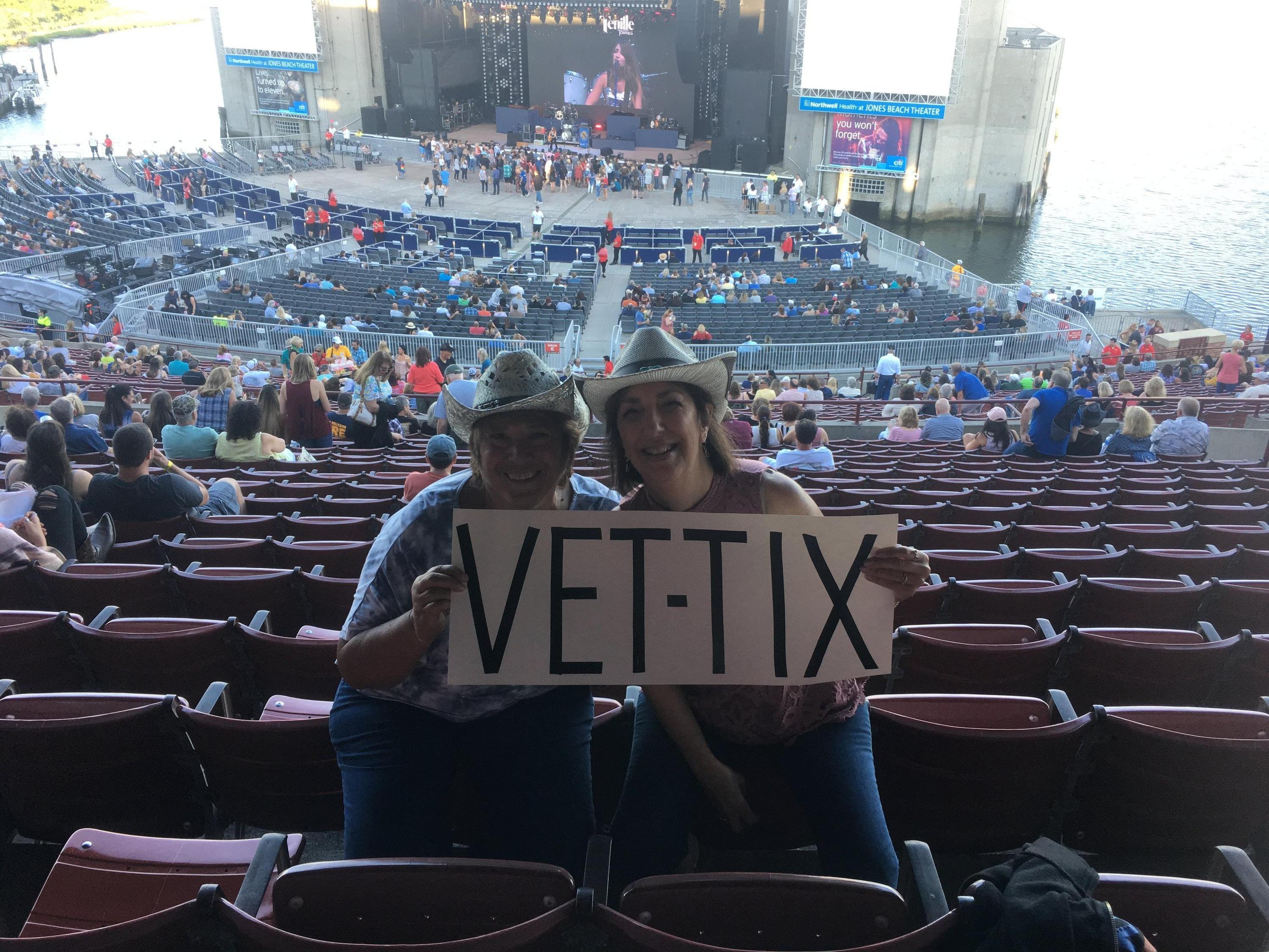 Miranda Lambert & Little Big Town: the Bandwagon Tour