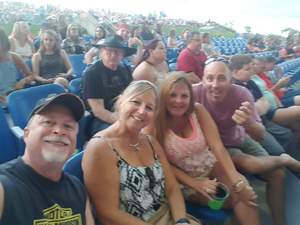 Miranda Lambert and Little Big Town: the Bandwagon Tour - Country