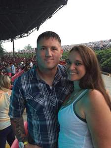 Lady Antebellum and Darius Rucker Summer Plays on Tour - Country