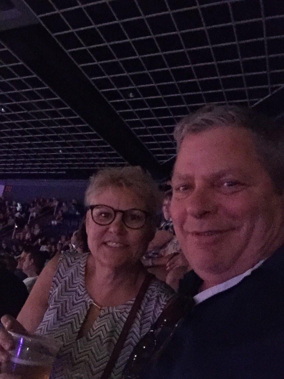 Rod Stewart W/ Special Guest Cyndi Lauper - Pop