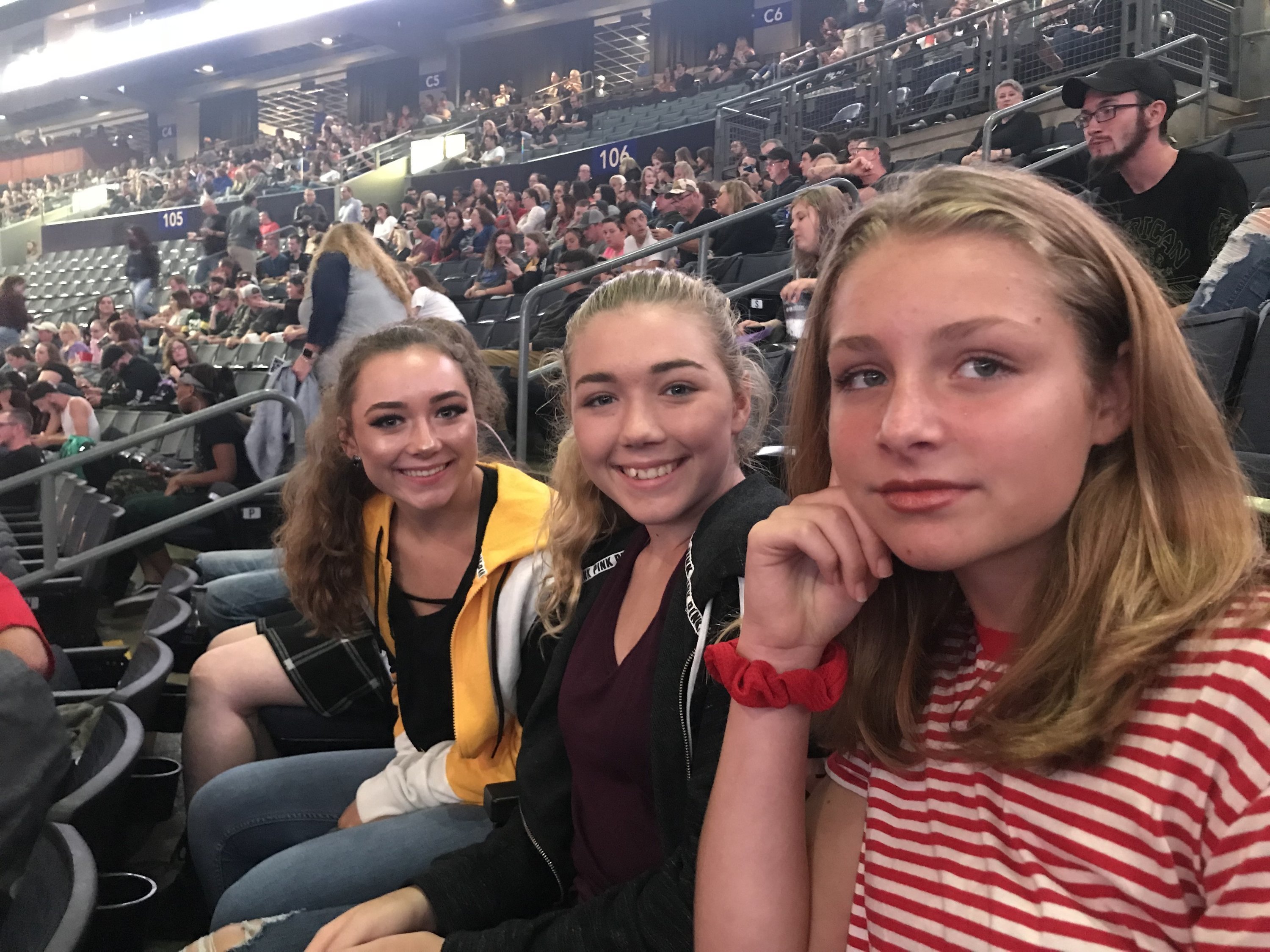 Fall Out Boy: the M a N I a Tour With Machine Gun Kelly - Alternative Rock