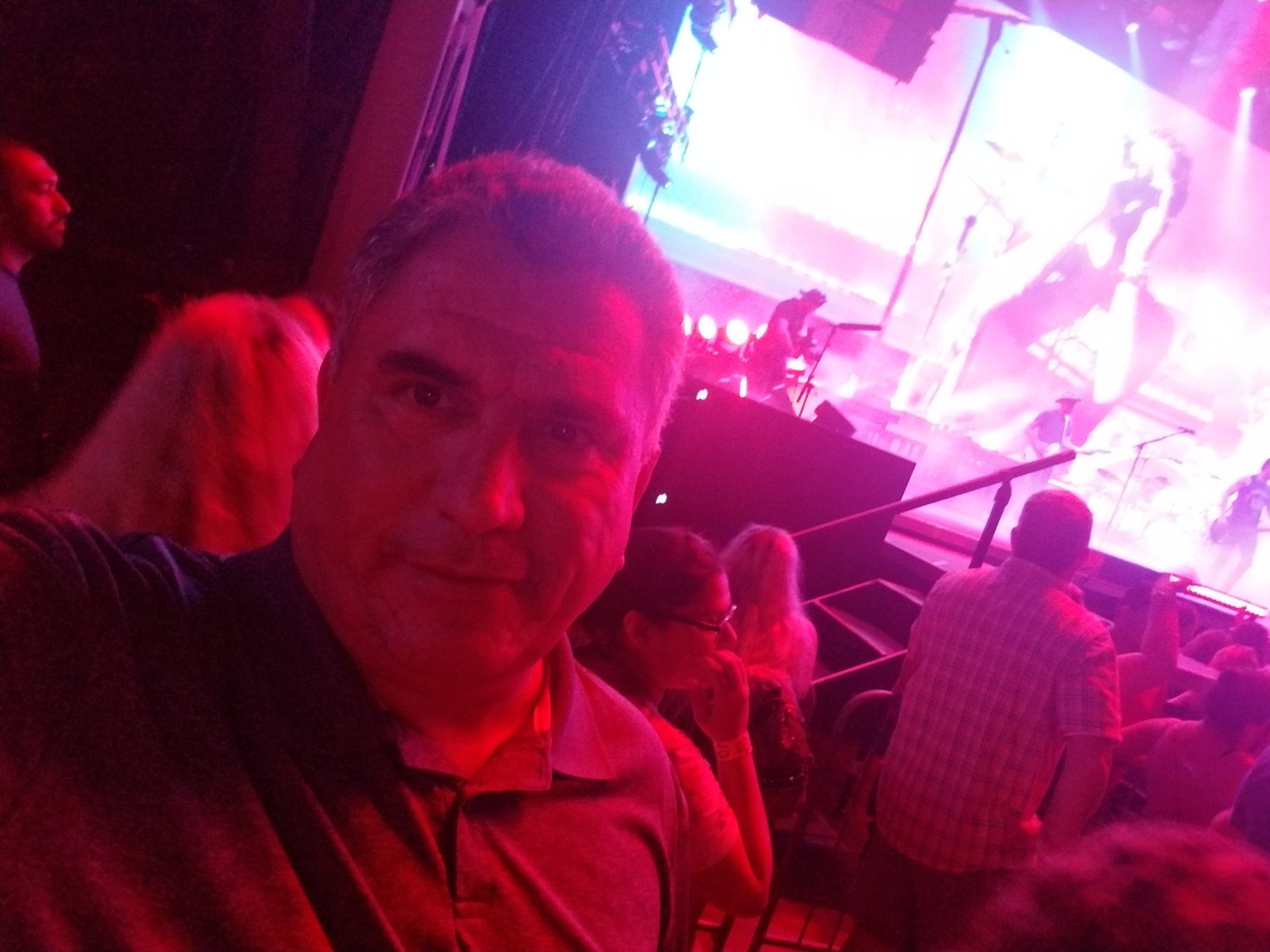Dierks Bentley Mountain High Tour 2018 - Country