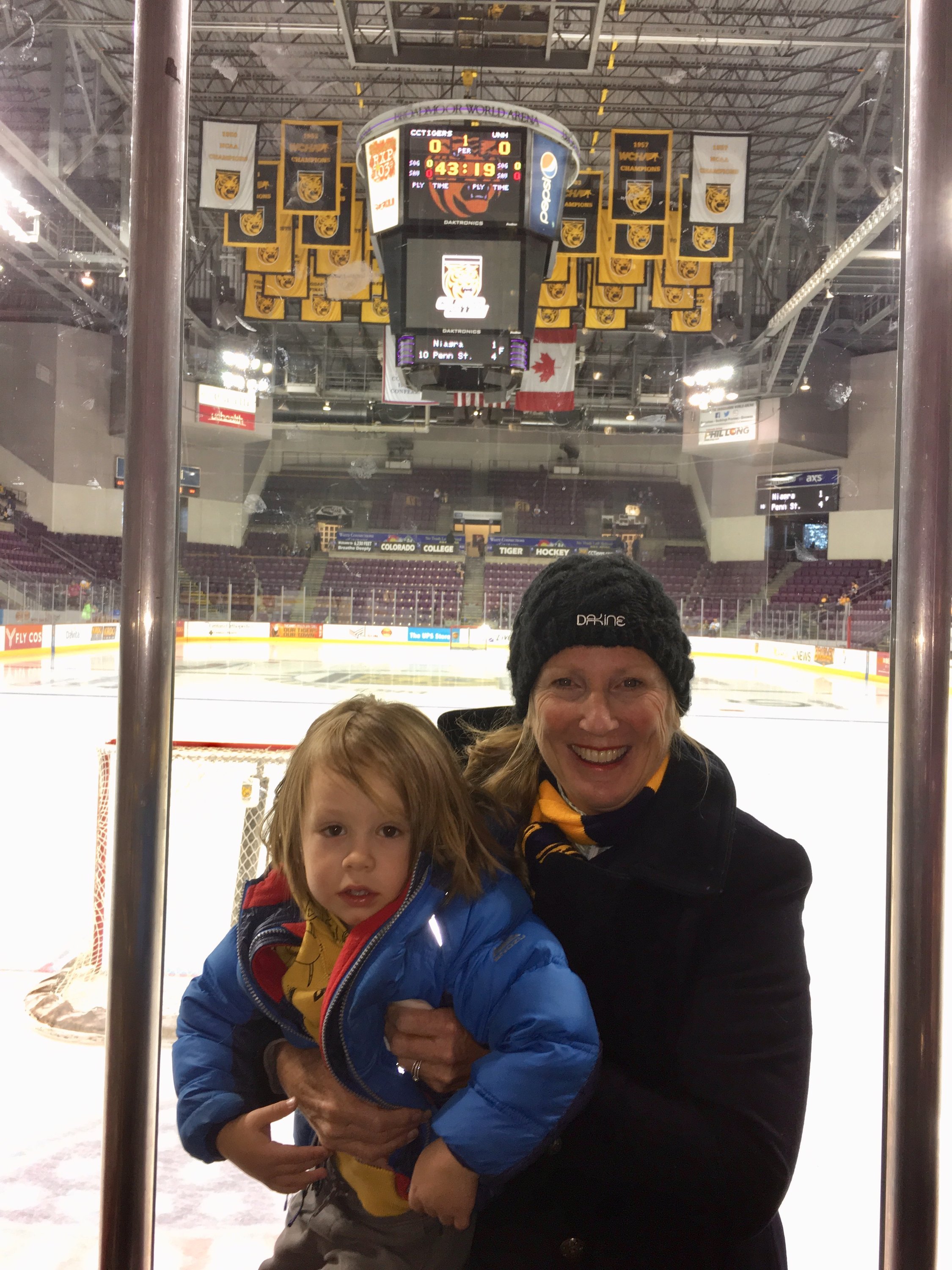 Colorado College Tigers vs. New Hampshire - NCAA Hockey