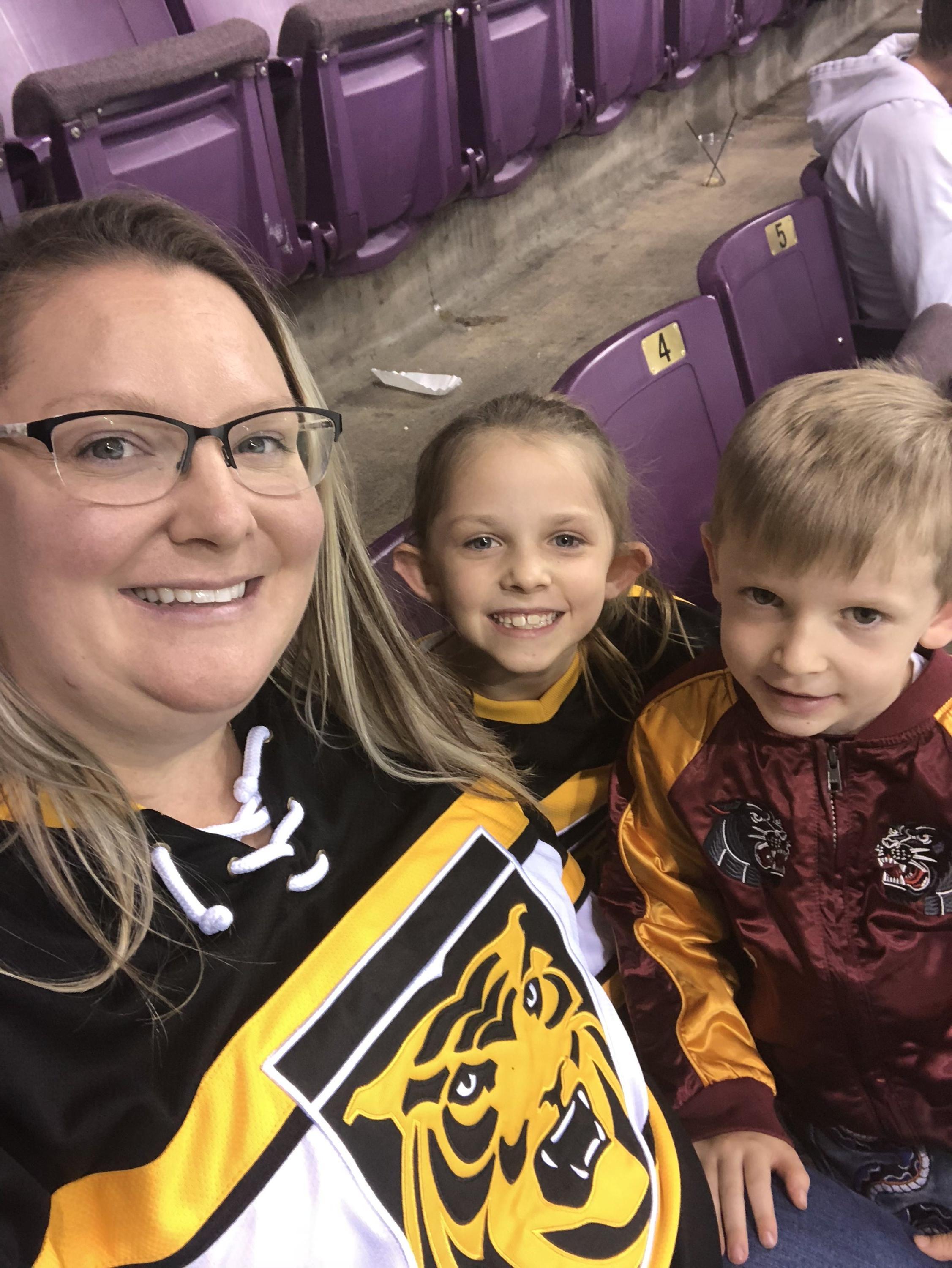 Colorado College Tigers vs. New Hampshire - NCAA Hockey