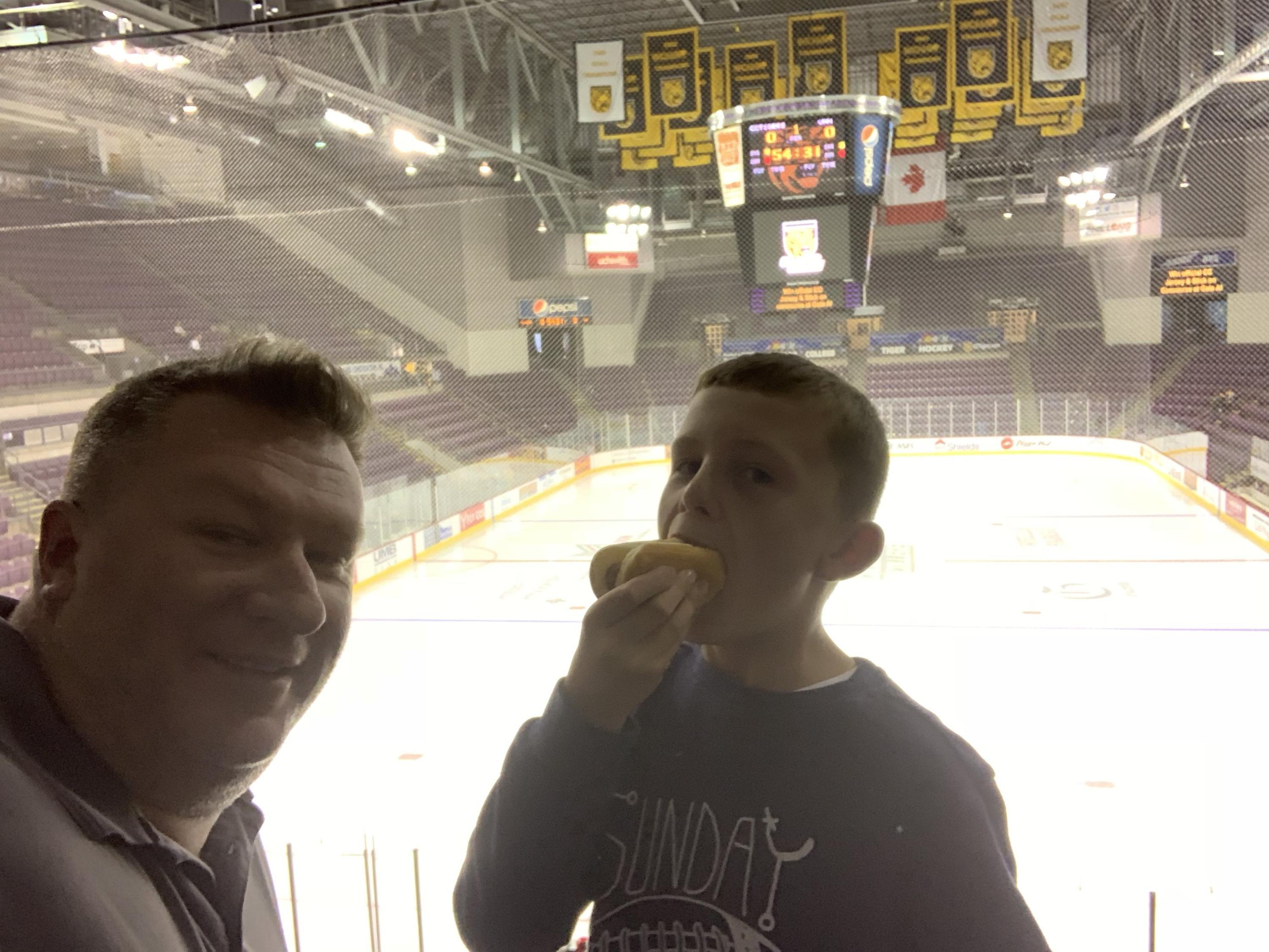 Colorado College Tigers vs. New Hampshire - NCAA Hockey